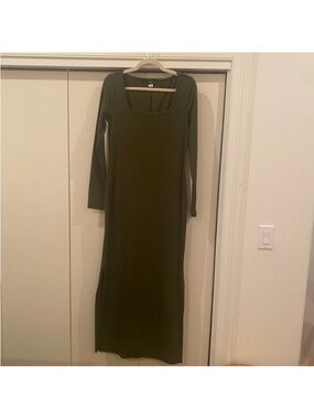 Long Sleeve Olive Green Ribbed Maxi Dress